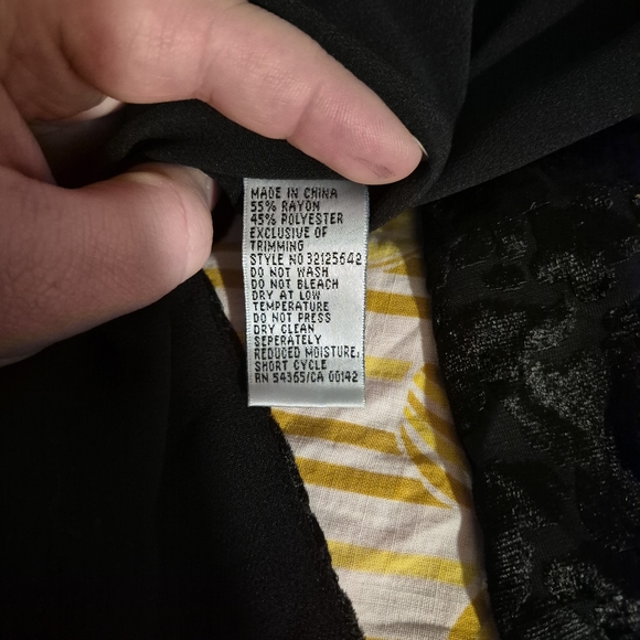 Black Velvet Burnout Button-Front Blouse - Women - Picture 6 of 8